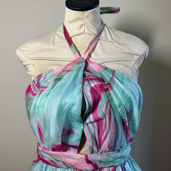 NWT OLIVACEOUS Candy Swirl Pink & Green Tiered Maxi Dress Halter Neck Sz Large - Picture 4 of 10